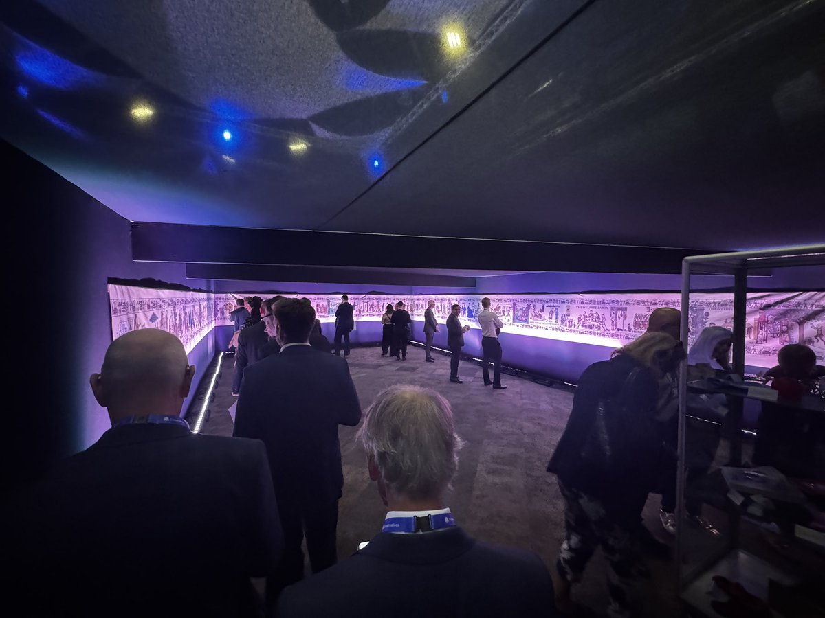 KulveerRanger's tweet photo. #CPC26 Day 2

Queueing for the latest national treasure…. 

#TheBirminghamTapestry is the ‘way!’

Ingenious work by @CCHQResearch &amp; 14 fellows of the Lobby👊🏾👍🏾💪🏾

@Conservatives https://t.co/paNhzlGAKK