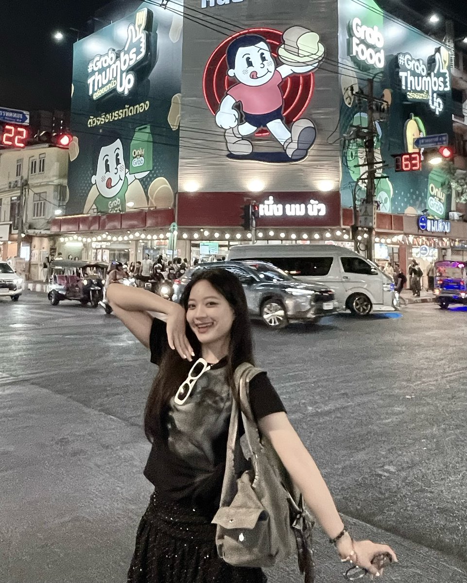 orlando09519783's tweet photo. Xuống phố cùng Iemm https://t.co/6Y9CCjWamv