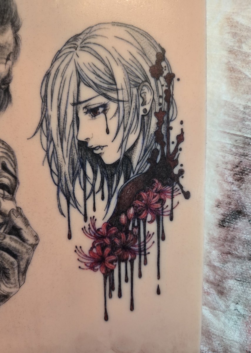 HauntingHana's tweet photo. Day 26 Tattoo Practice ❤️🖤 https://t.co/3vYs2Hjkkg