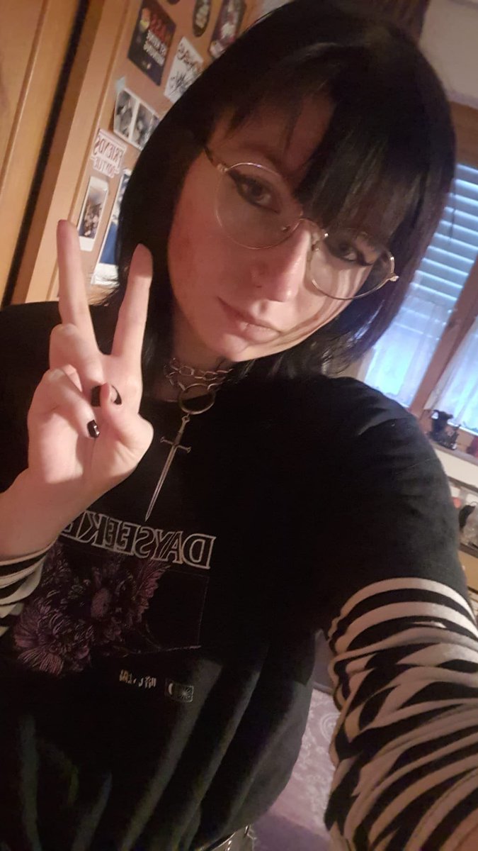elisagothigirli's tweet photo. 🖤 new here, so hi ♡
22 • tall • student
goth &amp; hardcore depressive 🕷️
100% switch
bass player 🎸
music, creepy stuff &amp; alternative fashion
love playing with my feet
DE &amp; EN
dms open ♡
new NSFW Twitter — looking for mutuals &amp; fellow weirdos 🖤
#nsfwtwt #goth #altgirl https://t.co/aDpKQIJFcv