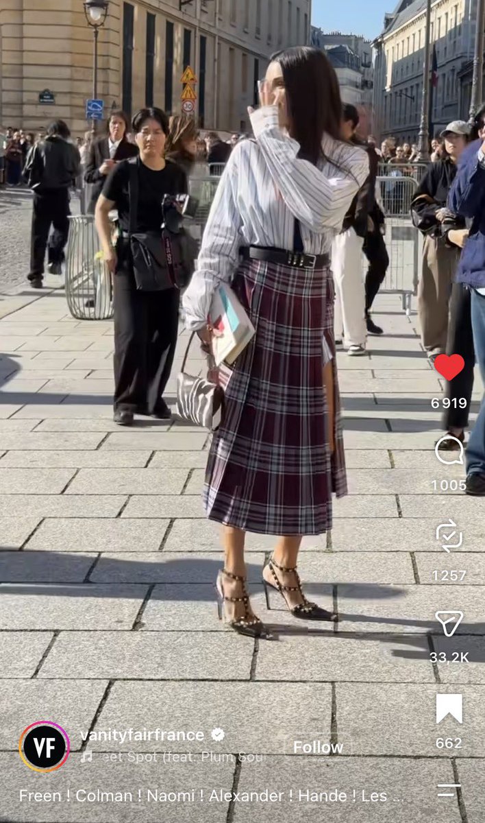 savcimiyy's tweet photo. once again ALL eyes on her

Vanityfair Italia, Vanityfair France, GQ Mexico, Marieclaire France

#HandeErçel | #PFW | #ParisFashionWeek | HandexValentinoSS27 | #ValentinoSS27 https://t.co/vqi70uMRmP