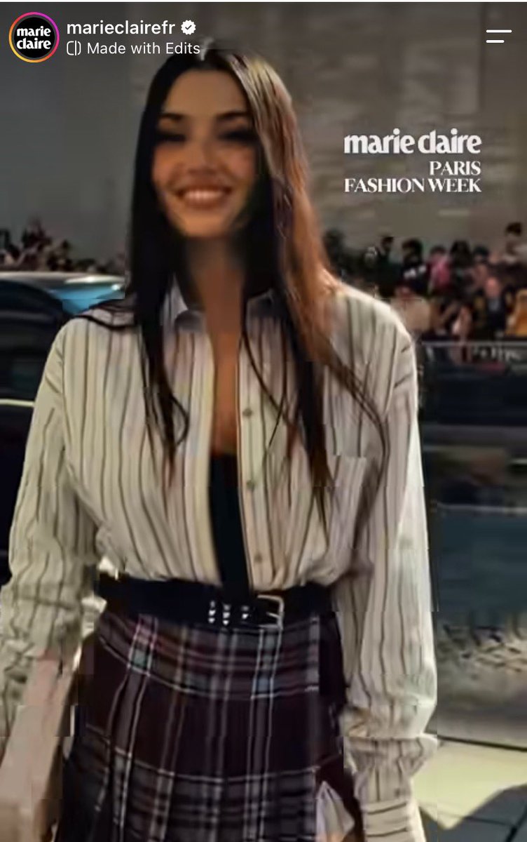 savcimiyy's tweet photo. once again ALL eyes on her

Vanityfair Italia, Vanityfair France, GQ Mexico, Marieclaire France

#HandeErçel | #PFW | #ParisFashionWeek | HandexValentinoSS27 | #ValentinoSS27 https://t.co/vqi70uMRmP