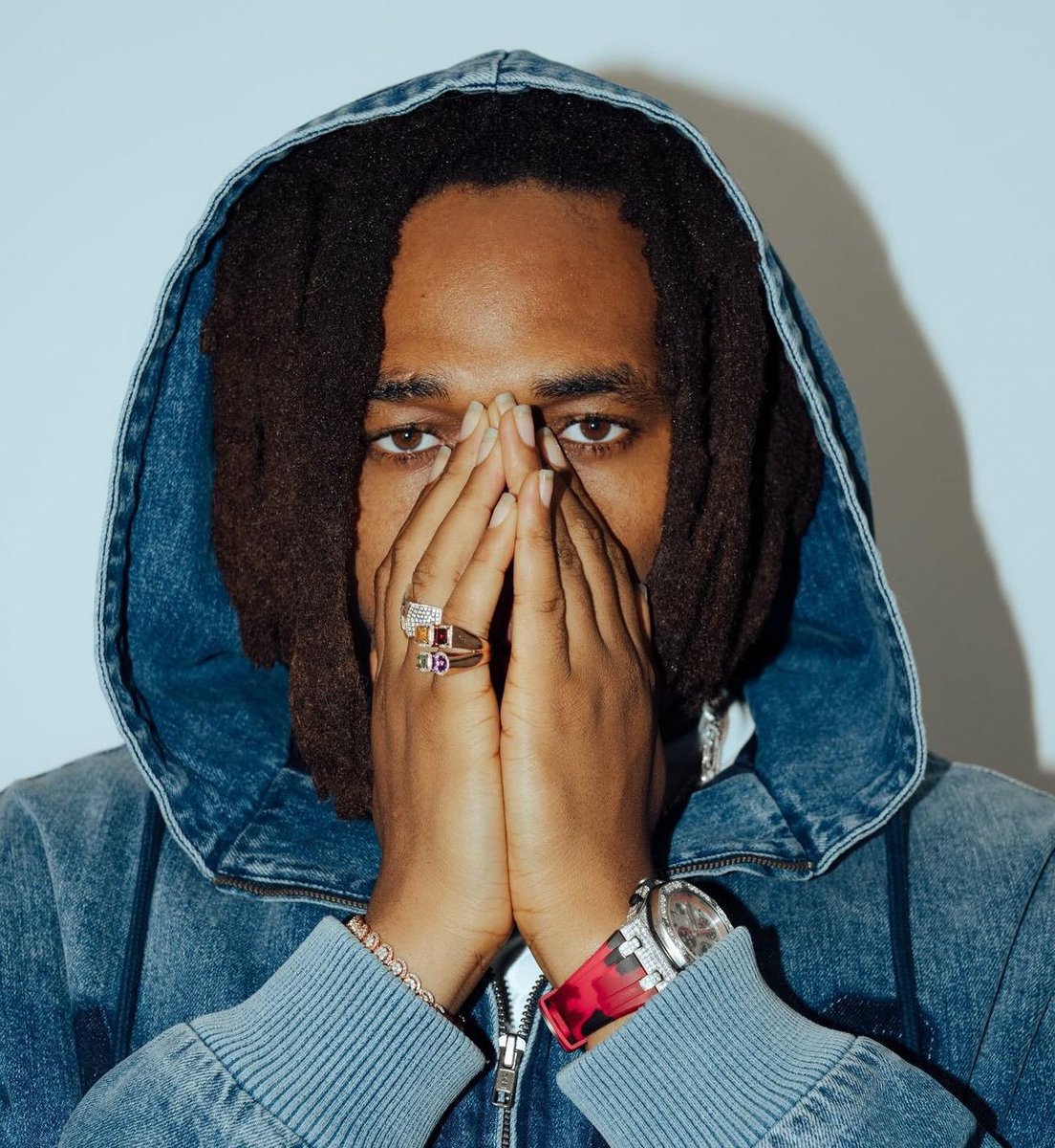 AlbumTalksHQ's tweet photo. 🚨 3 years ago today, @BNXN dropped his debut album "Sincerely, Benson" 💿

— The project debuted at #11 on the Billboard World Albums Chart and has now surpassed 351 MILLION streams on Spotify📊

Rate the album over 10? 🤔 https://t.co/GnwGypizwv