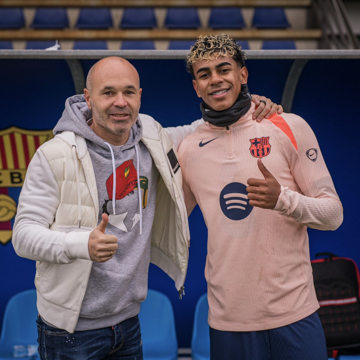 ActuFoot_'s tweet photo. 🚨 Andrés Iniesta 🇪🇸 : « Ce que fait Yamal 🇪🇸 à 19 ans ? CE N’EST PAS NORMAL ! 🤩

Sinon il y aurait plus de joueurs qui pourraient le faire. 

Ce n'est pas normal et ce qui est beau et ce qui est important, c'est cette ambition qu'il a, ce naturel et que si vous vous arrez pour penser à cet âge, ce qui l'attend est précieux. »

🎙️ @mundodeportivo