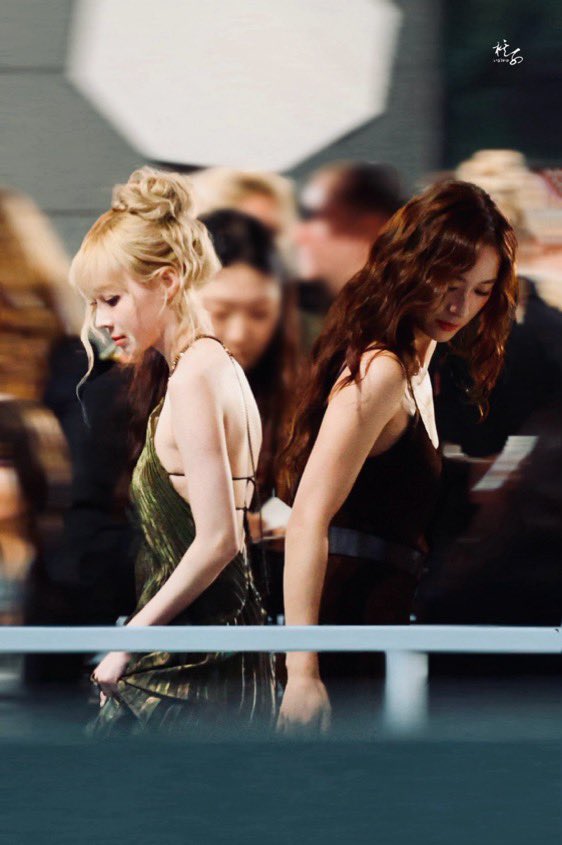 mjwnt19's tweet photo. A legendary NYFW moment for the history books. 👑 https://t.co/RUwkkGakYZ
