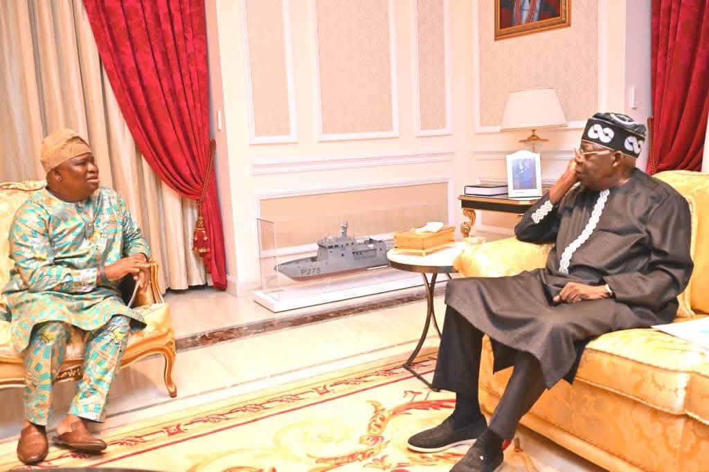 Sen_AdeolaYAYI's tweet photo. We took some time away from our ongoing mobilisation and consultations for our governorship candidacy and the electoral success of all candidates of our great party, the All Progressives Congress (@OfficialAPCNg), to visit our dear President and National Leader, His Excellency, @officialABAT, GCFR, Commander-in-Chief of the Armed Forces of the Federal Republic of Nigeria, following his return from vacation.

The visit afforded us the opportunity to personally appreciate Mr. President for his continued support for Ogun State, particularly towards the landmark $7 billion Gateway Deep Sea Port and Ogun State Blue Marine Special Economic Zone, as well as to discuss other matters of national importance relating to the ongoing implementation of the Renewed Hope Agenda.

We remain confident that the future of our nation is bright. The bold reforms and progressive agenda of our great party under the leadership of President Tinubu are laying a solid foundation for sustainable economic growth, development and shared prosperity for Nigerians.

Also present at the meeting were the Chief of Staff to the President, Rt. Hon. @femigbaja, CFR, and the Governor of Lagos State, Mr. @jidesanwoolu.

We remain committed to the progressive ideals of our party and to working collectively for the continued development of Ogun State and our great country, Nigeria.
