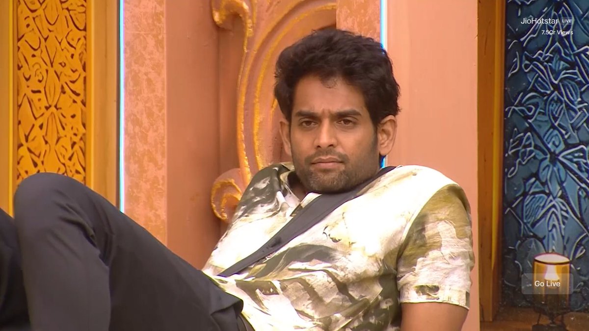 jeevanipandu's tweet photo. Oka ammayi ichina sympathy bhiksha tho bathike puppet kuda noru therichi matladuthunadu ivala!🤮
Audience failed in eliminating this clown who shamelessly maligned a girl's character &amp;milked sympathy by victimising himself!😒
He was,is &amp; will always be a puppet!
#BiggBossTelugu10 https://t.co/fr1LsqWqGe