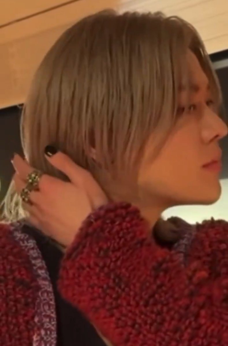 RAiDEwpGtfibWdF's tweet photo. なにこれ初っ端から破壊力高すぎ💣️
#YUTA #中本悠太 https://t.co/juvOs4MXdj