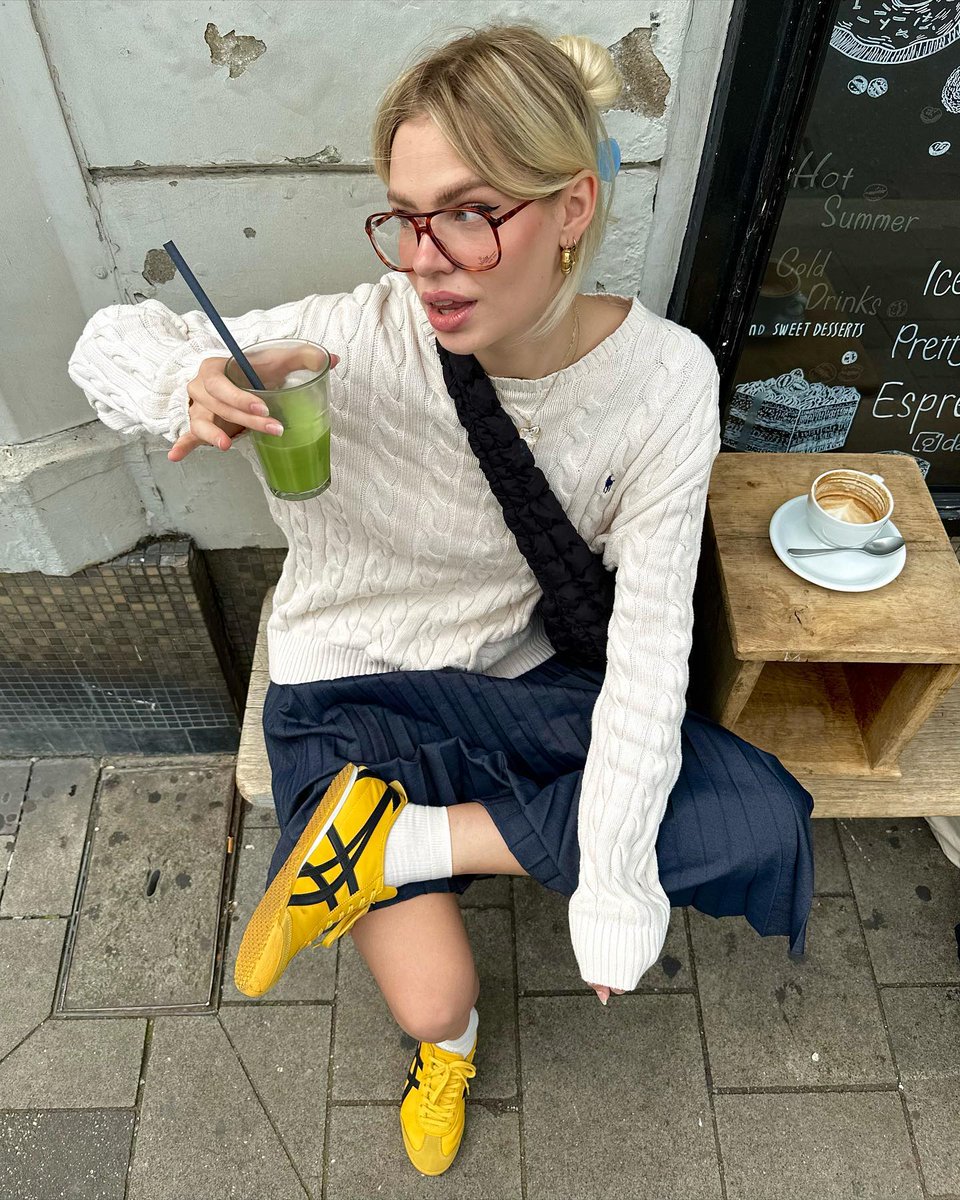 _HiiGirl's tweet photo. 君と話していると、時間が経つのがあっという間だな。今日も一日お疲れ様！ 🌙
stkq https://t.co/rZ0eM6Fys2