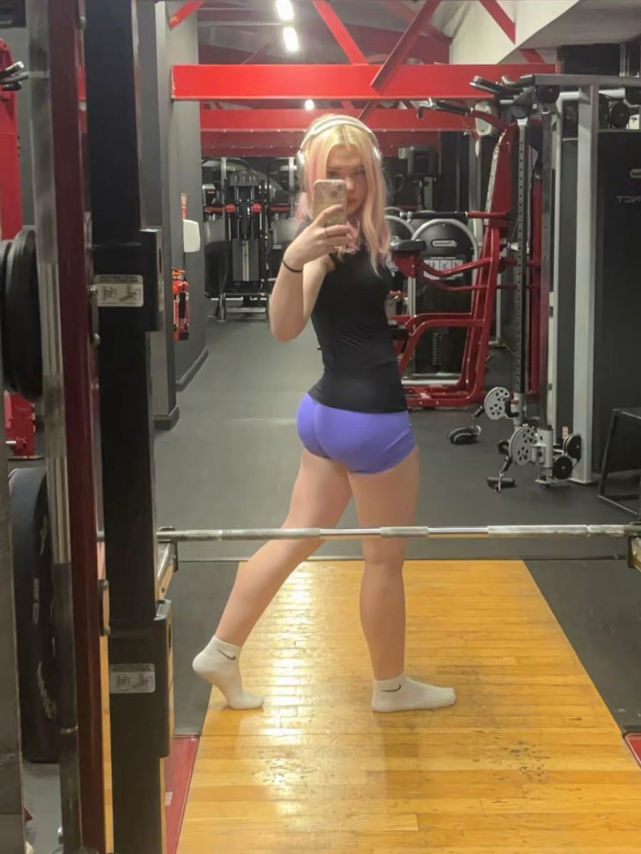 avaspamssss's tweet photo. Need a gym buddie💪 https://t.co/r5uG3CRpjW