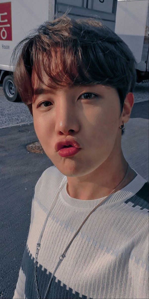 mansdexeo's tweet photo. I am voting for #ARIASBTS at the 2026 ARIA Music Awards https://t.co/6lkha9Vs88