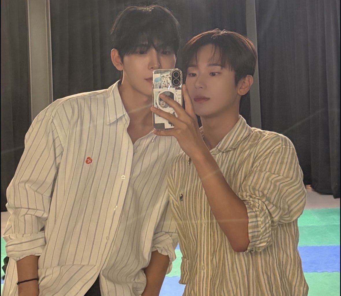 naamoo00's tweet photo. 개인적으로 이게 진짜 찐커플느낌남 https://t.co/O201LP5WgQ