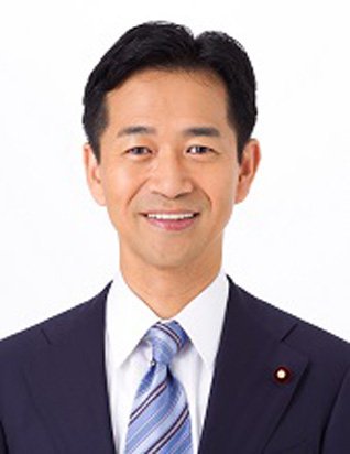 6LEjH8DcDxuhN1s's tweet photo. 岡本三成氏がとうとう「韓国からの帰化歴」を告白した。が、遅すぎる。岡本の帰化歴を知らずに投票してた国民を、貴方は裏切っていたのだ。しかし、他の野党の党首クラスにも帰化歴を持つ議員がワンサカいる。今ごろ公表して悦に浸っている岡本もどうかと思うが、いまだに帰化歴を隠している野党の連中！
岡本さんを見習って、今すぐ帰化歴を公表せよ。