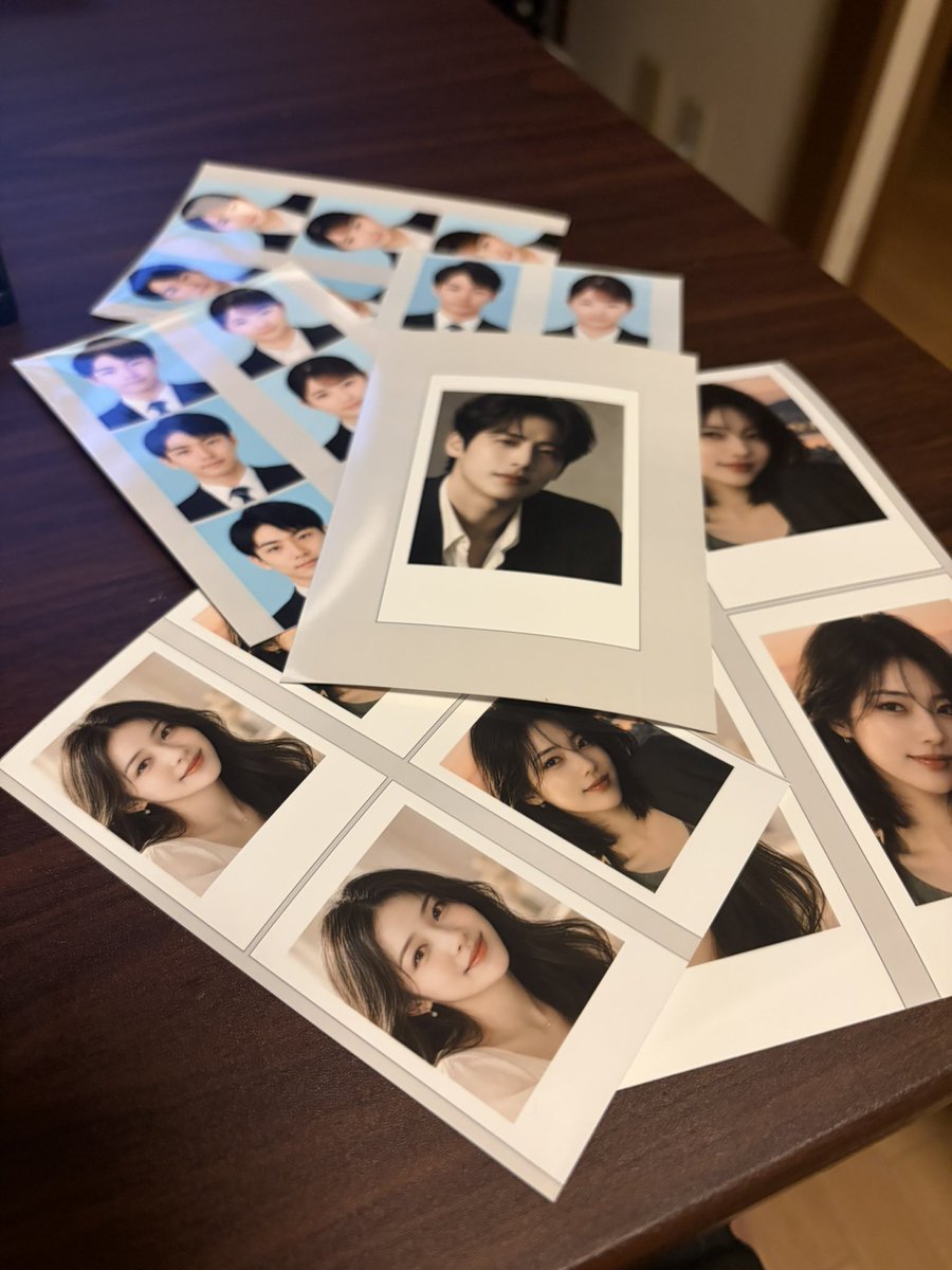 yaruojpy's tweet photo. 素材で印刷したやつ、もういらないけどそのあとの使い方が全然見出せない https://t.co/Zmy9XHr2B8