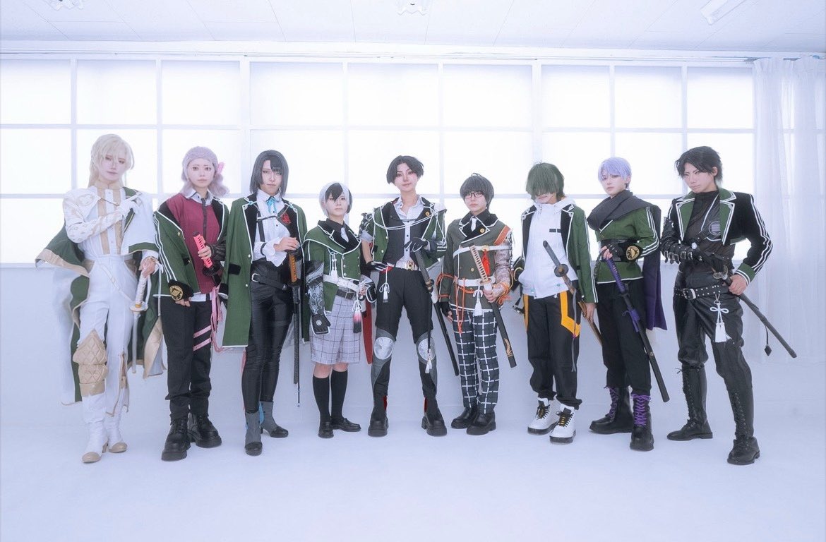 enbunnoudo100pa's tweet photo. Cosplay 刀剣乱舞

　　郷義弘が作刀____

　　此処に、九振り集合

#秋深まり仲も深まる江併せ0913 https://t.co/WFvGUjM8AR