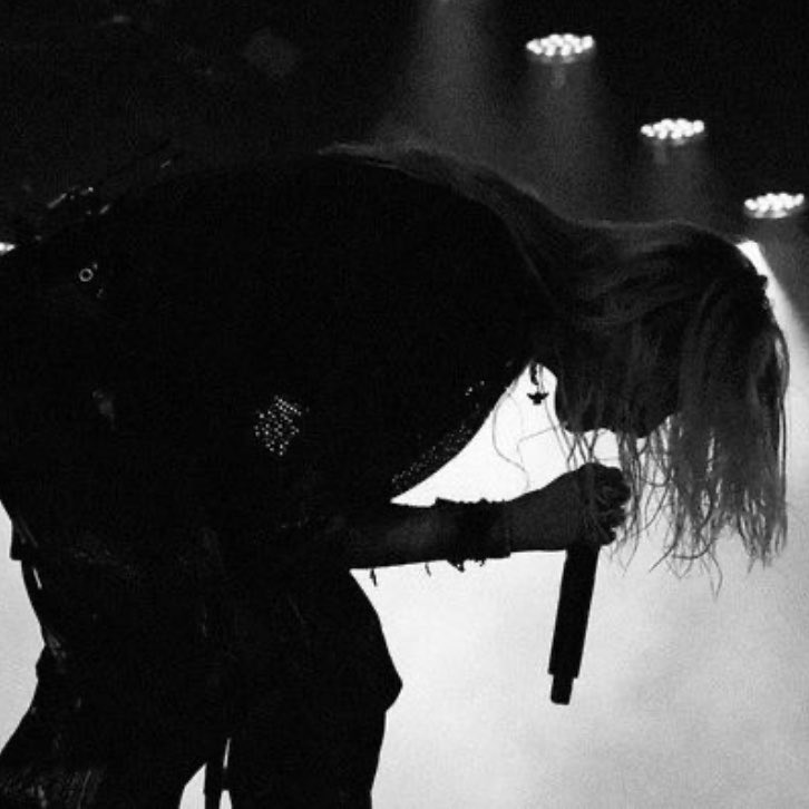 emilydecalcinha's tweet photo. — THREAD; conheça COMPOSIÇÕES feitas pela Emily Armstrong (Linkin Park) que são extremamente fortes e importantes e deveriam ser mais reconhecidas! 🎯

(perfeito para quem quer conhecer melhor a vocalista) https://t.co/mLXdbPQXVl