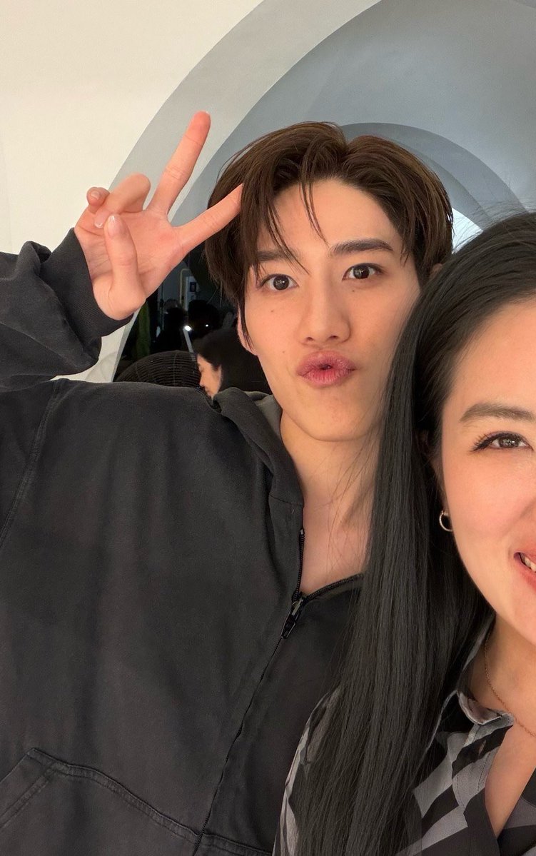 superpjiew's tweet photo. ชุดไปถ่าย                                       ชุดที่ถ่าย https://t.co/Sc4xRhqaJ3