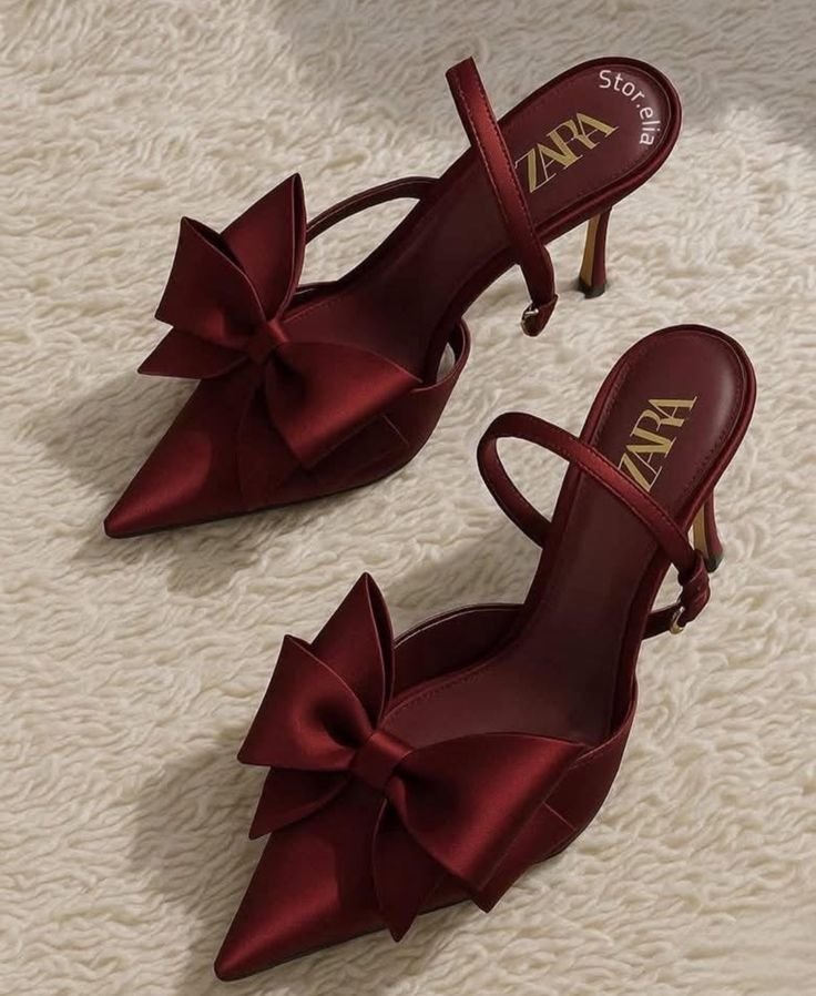 Fashion_Retro_X's tweet photo. Zara did it again. 👠✨ https://t.co/FbUoD1Kh7G