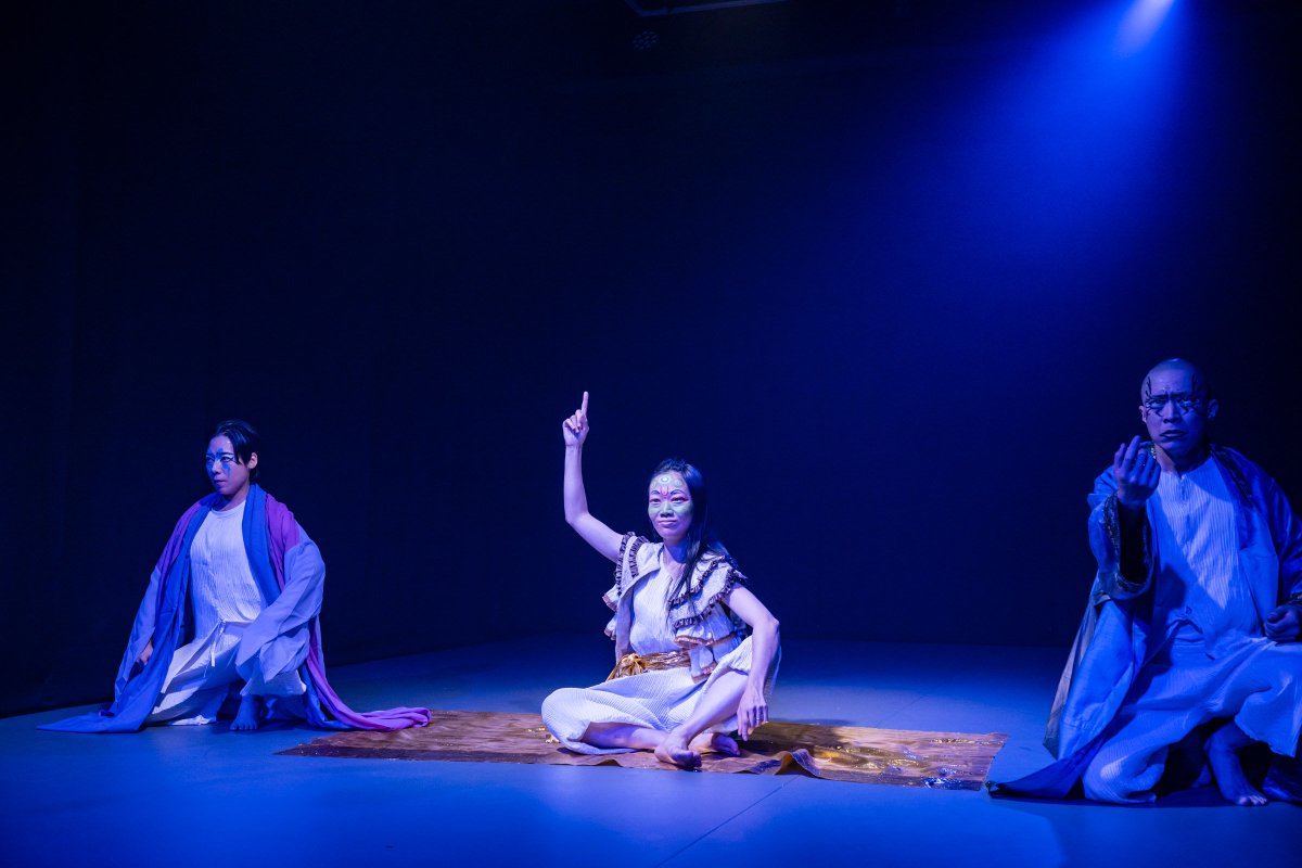 kikhproject's tweet photo. 『OATH & SIN』残り4公演！

世界最大の叙事詩『マハーバーラタ』より、宿命を生きる英雄ビーシュマの物語。

身体と生演奏が描く、人間の矛盾。
静と動の美しい対比を、ぜひ客席で。

🎫10/6 完売（立見席あり）
🎫10/7・8 残席僅か

リピート割あり。ご予約はお早めに！

東京・木場 OCC
https://t.co/sbMIvw34YJ

Photo by TomoyukiHiguchi