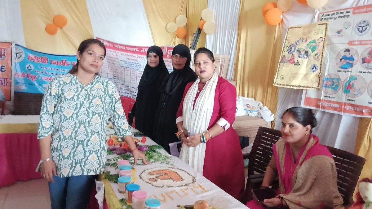 ICDSBAHRAICH01's tweet photo. कुपोषण मिटाना, स्वस्थ बचपन सजाना। पोषण माह एवं सेवा संकल्प अभियान के तहत बाल विकास परियोजना एवं पुष्टाहार, बहराइच की सक्रिय भागीदारी।
 #MaaSangPoshan #LocalKhanaProteinKhana #HarAnganwadiAMCkKiSajhedari https://t.co/iLo7DLWPXb