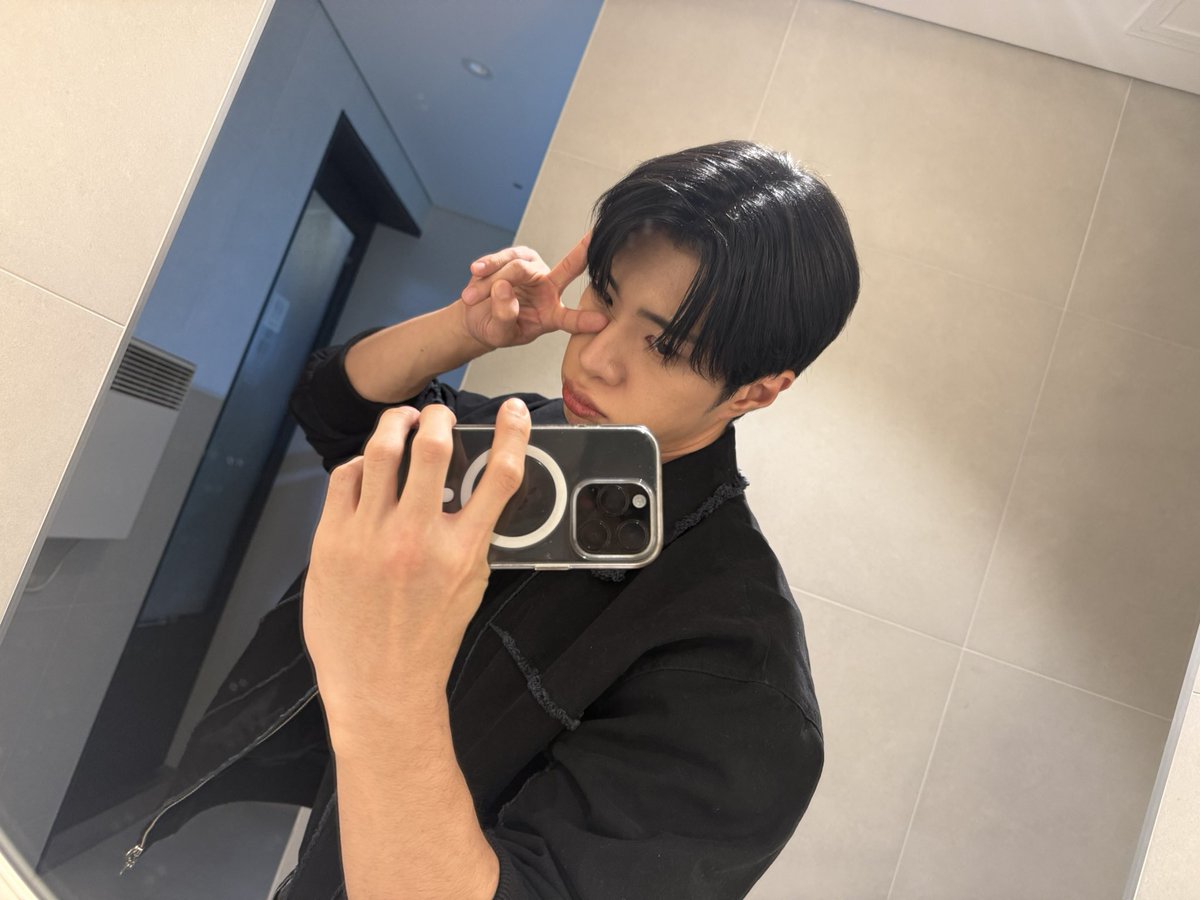 ONF_members's tweet photo. #와이엇 #WYATT

😋🖤 https://t.co/2DNcUocc5i