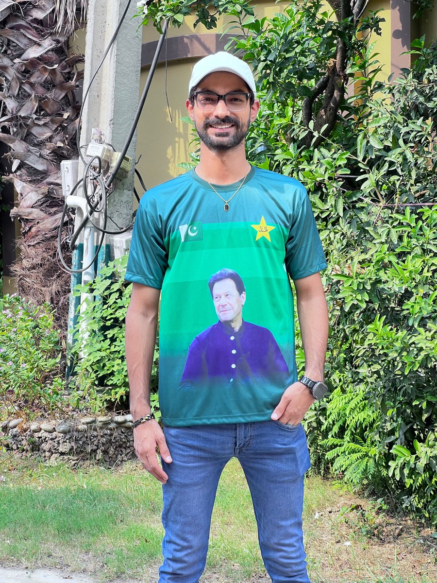 Malik50Saad's tweet photo. جب اپنا قافلہ عزم و یقین سے نکلے گا جہاں سے چاہیں گے راستہ وہیں سے نکلے گا لباس غیر نہ ہوگا جب تن پر اپنے نہ پھر کوئی سانپ آستین سے نکلے گا
Happy Birthday @ImranKhanPTI 🎂🥳🎉❤️ https://t.co/rr8zJan9CQ
