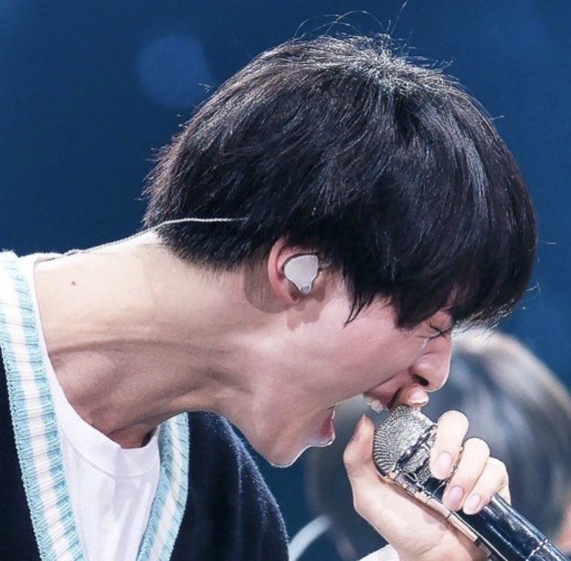 kiiikiiiiix's tweet photo. Theyre hitting the same note https://t.co/OOj4CSlwA6