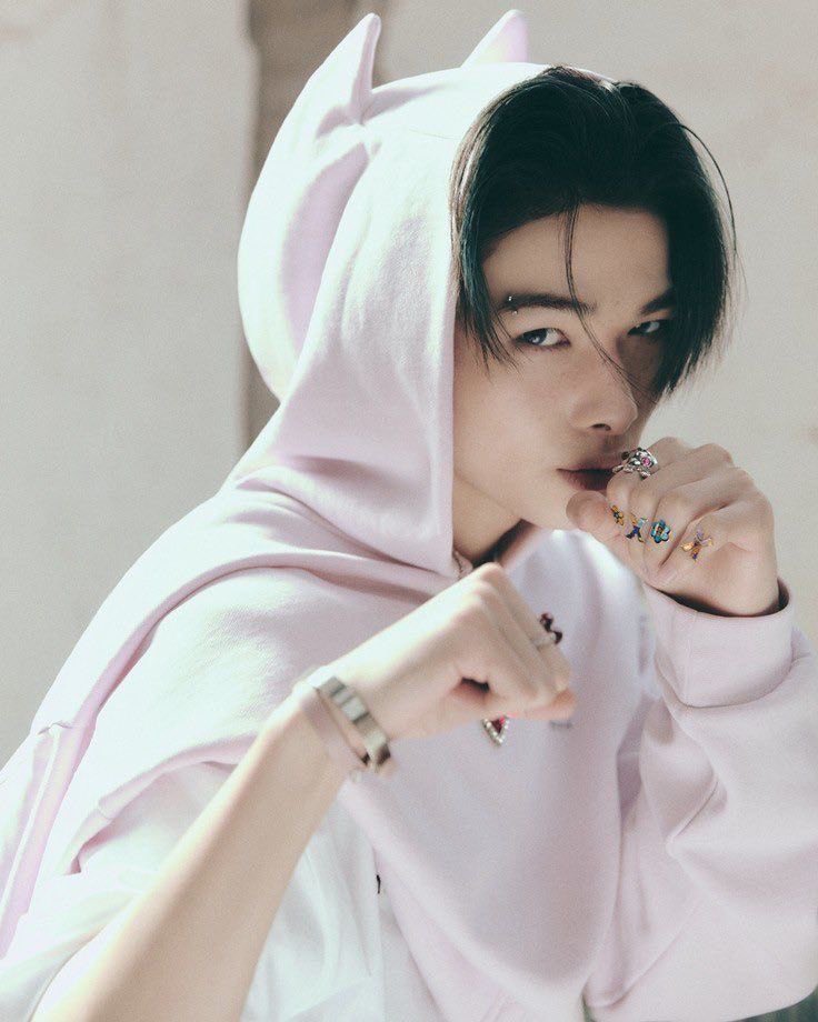 Nikkiiii_01's tweet photo. XO 바이브.. https://t.co/v0Q3gUvwFW