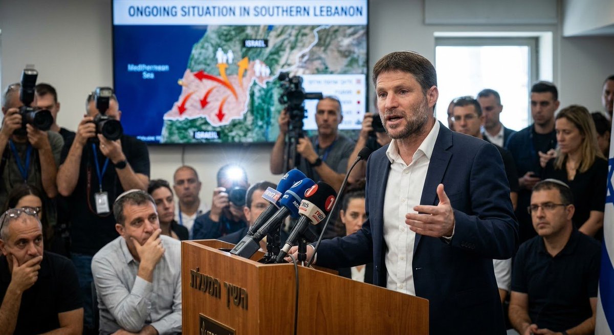 DiamondNews001's tweet photo. 🇮🇱🇱🇧 The most disturbing part isn’t just what was said — it’s how openly it was said.

Smotrich is talking about the “cleansing” of southern Lebanon and saying people there have nowhere to return to.

Then he proudly points out that the world isn’t stopping them.

That is an incredibly chilling statement.