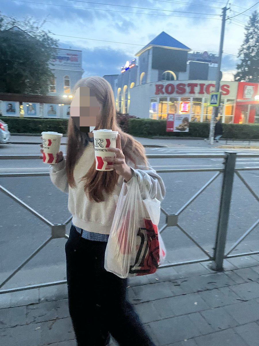 karinaa_btw's tweet photo. босс кфс https://t.co/1qGSLci3wM