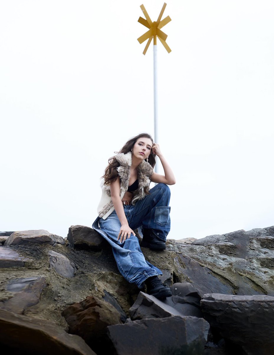 rucildaguzman's tweet photo. Not every story needs sunshine. Some are written in grey. Still obsessed with this moody feeling and the contrast of her sunshine soul. https://t.co/tpzN4jCbvp