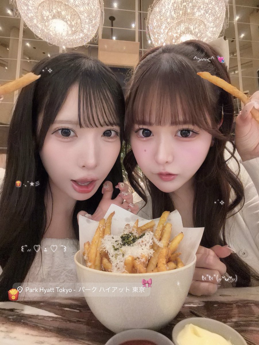 sss_ri_3_e's tweet photo. ポテ活૮₍˶ᵔ ᵕ ᵔ˶₎ა🍟💛
(しっかりパフェも食べたー♩あまいとしょっぱい神) https://t.co/Bu6hGPhcsf