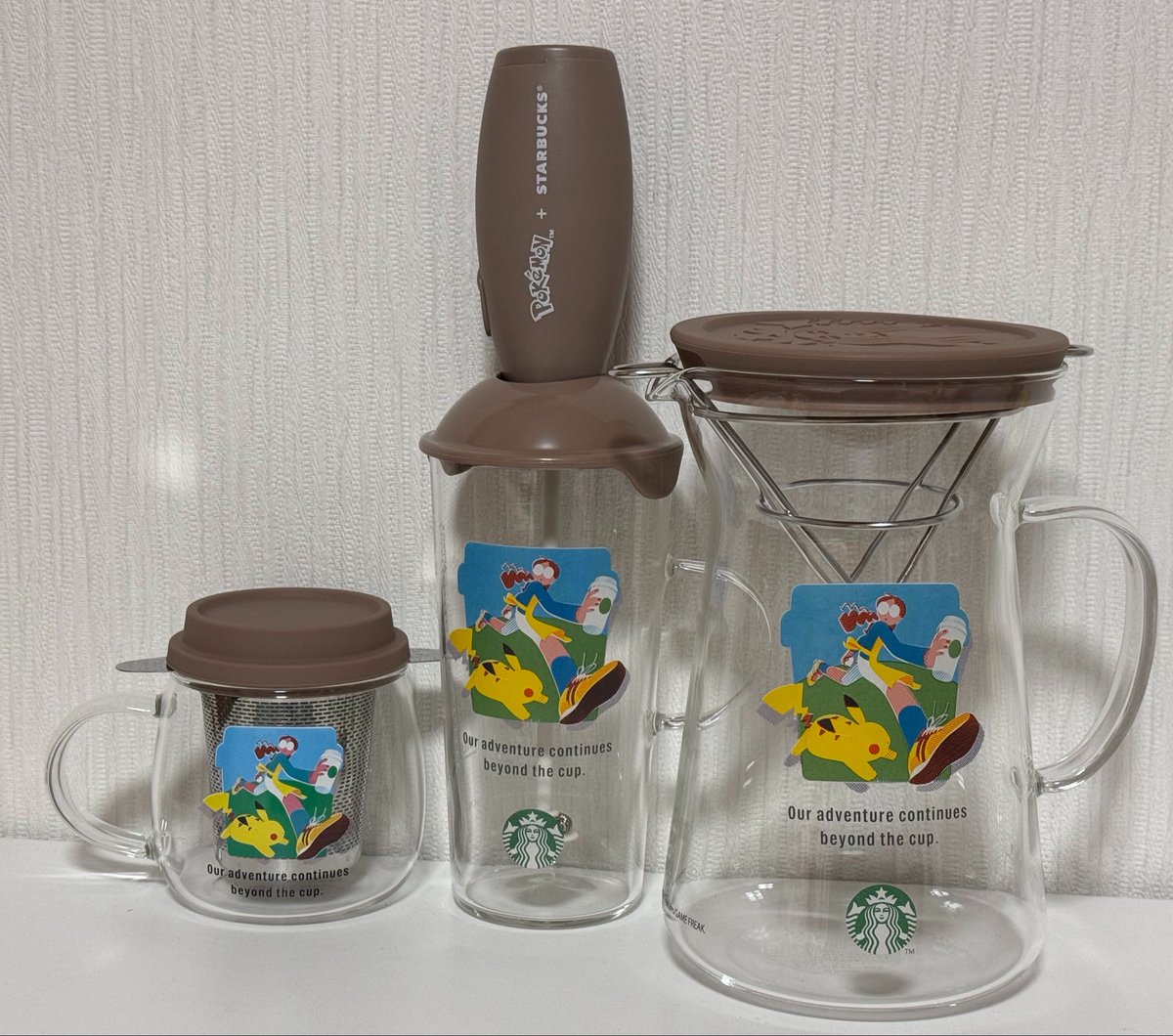 veryverymimi's tweet photo. スタバとポケモンのコラボグッズ届いた- ̗̀📦 ̖́-
早速明日からのおティータイムに🥞🫖𓂃 𓈒𓏸Ϟໂ‧͡‧̫ໃ https://t.co/KKU48SmkHH