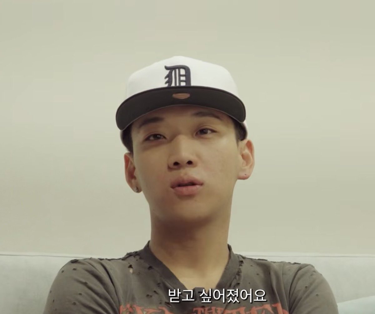 honggingdong_'s tweet photo. 육아일기 방금나온거보는데
홍원이 귀걸이 한짝 어디갔나요 https://t.co/TDxUXl4p2a