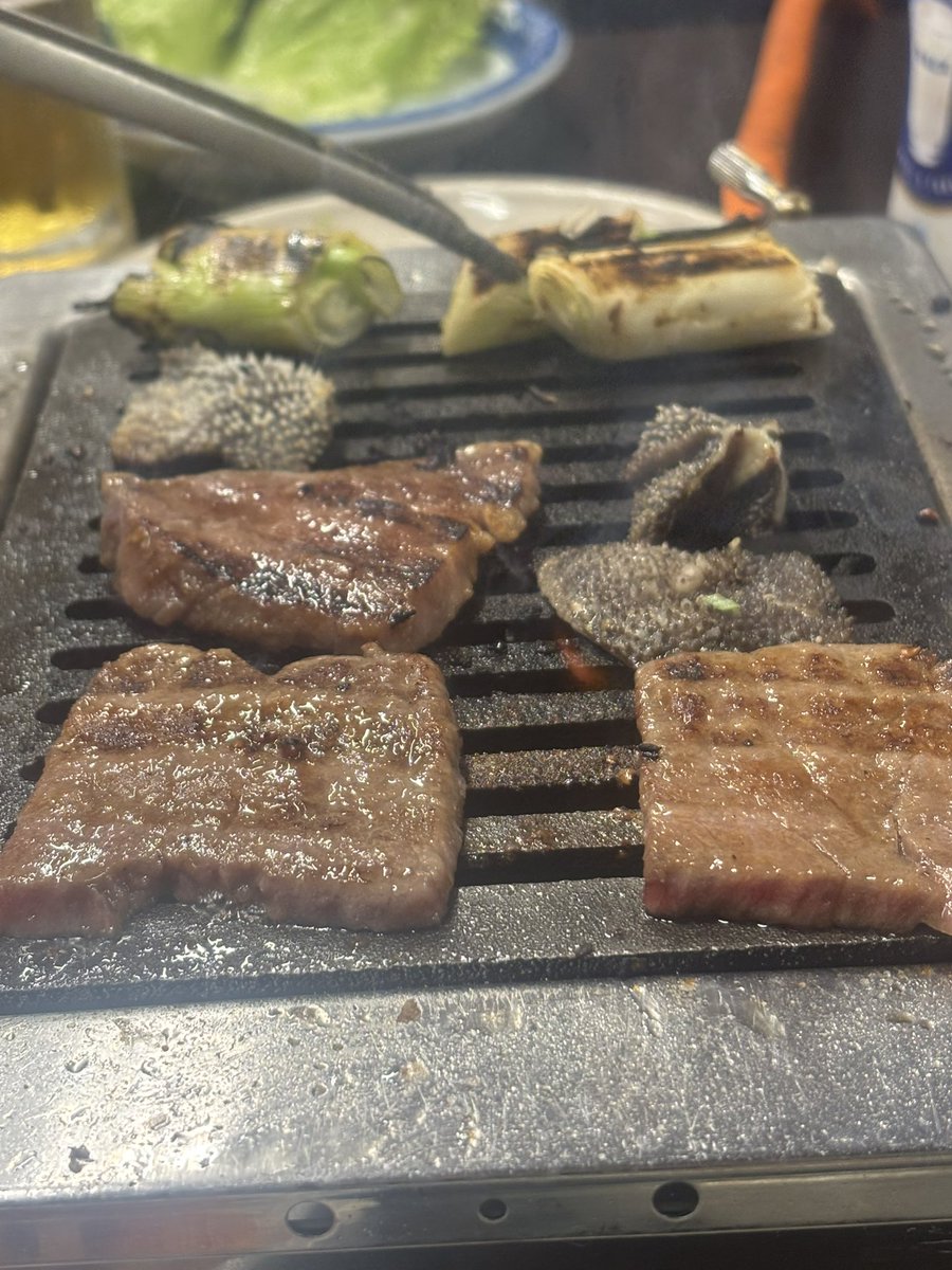 DecotoraYu7480's tweet photo. 日本一有名な焼肉屋さんらしい！美味しすぎた https://t.co/aI6GfAKdEb