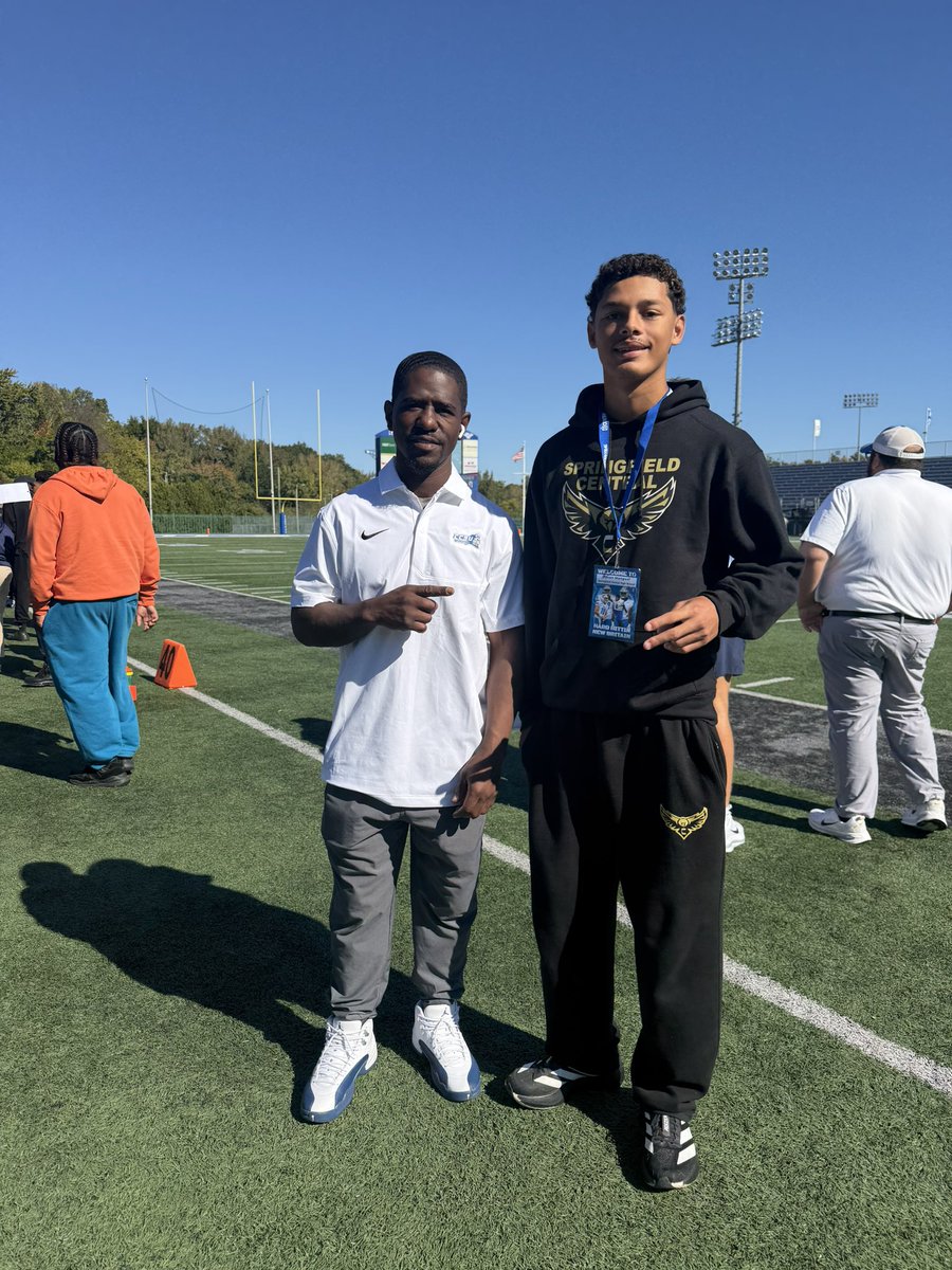 TysonMangual27's tweet photo. I had a great time at ccsu on saturday! Thank you to all the coaches for taking the time to talk to me.  
@Abbott_Burrell @CoachKaiGill @CoachKHolt_ @CoachMartinESA @JuiceWa45 @ValdamarTBrower @Watson_718 @reesexeverett @NE6FB_Recruits https://t.co/1Frb2N3k8i
