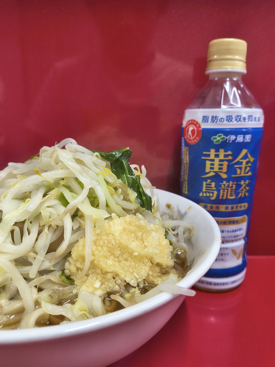 tuvasa1020's tweet photo. ラーメン二郎　越谷
塩ラーメンと小ラーメン

ウメウメと
涙の味か
塩味か　　　　　　　　つばさ https://t.co/J90BlsrDM1