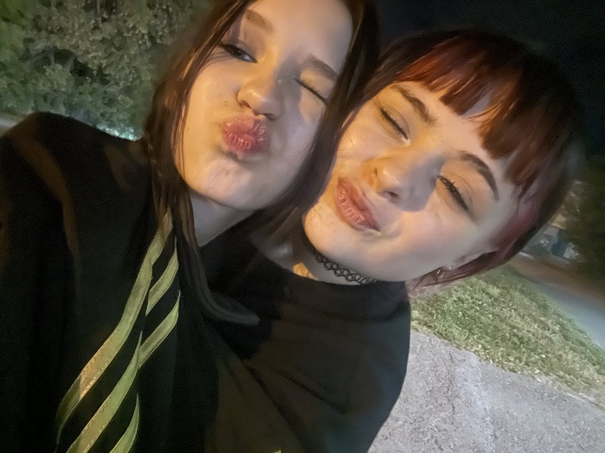 Raiskaix1984's tweet photo. My best friend 💖 https://t.co/nMVCsEccHo