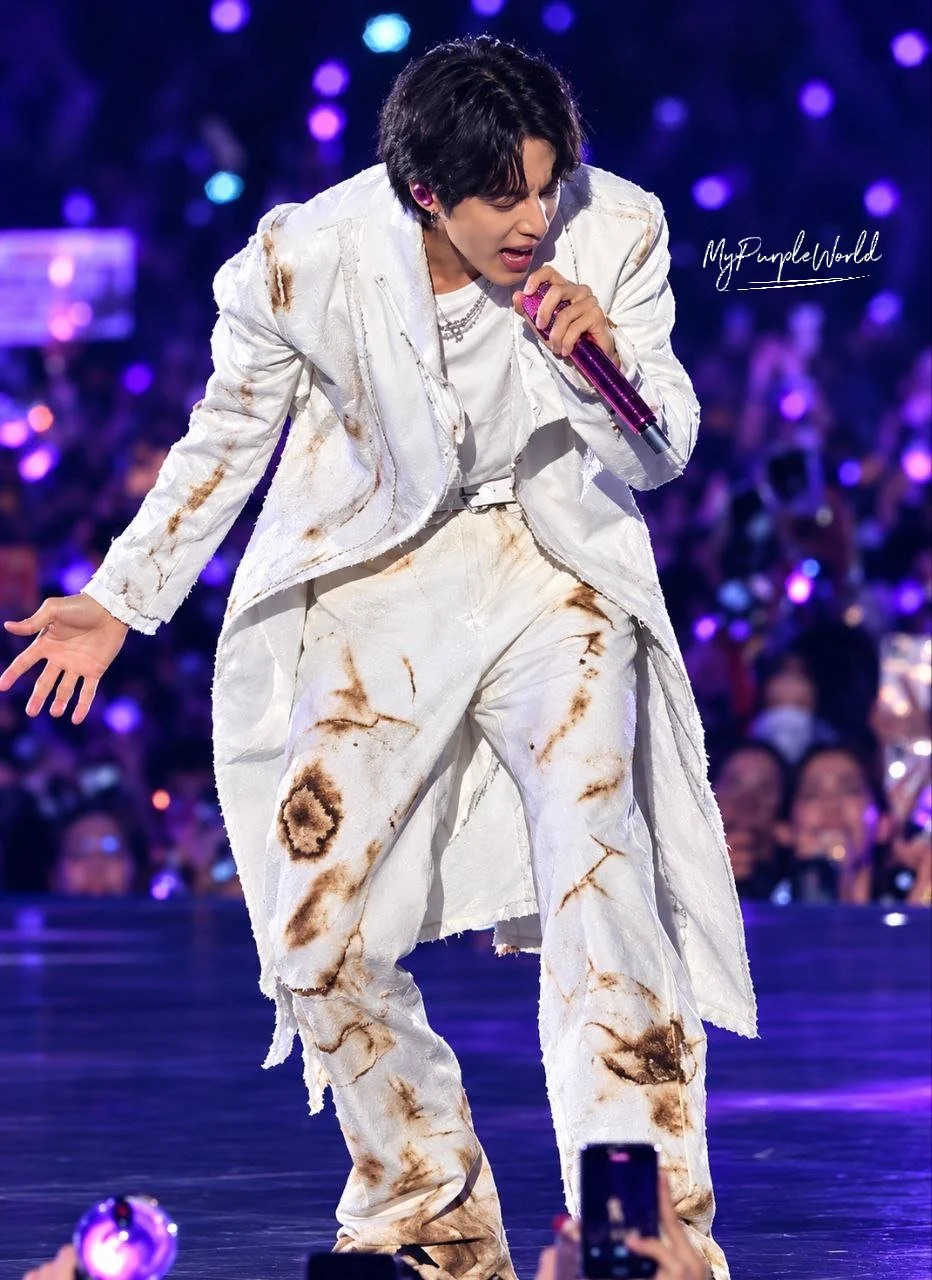 BTS JIN wooteo セットアップ 上下 L 𝓜𝔂𝓟𝓾𝓻𝓹𝓵𝓮𝓦𝓸𝓻𝓵𝓭 ༻꧂ on X: 