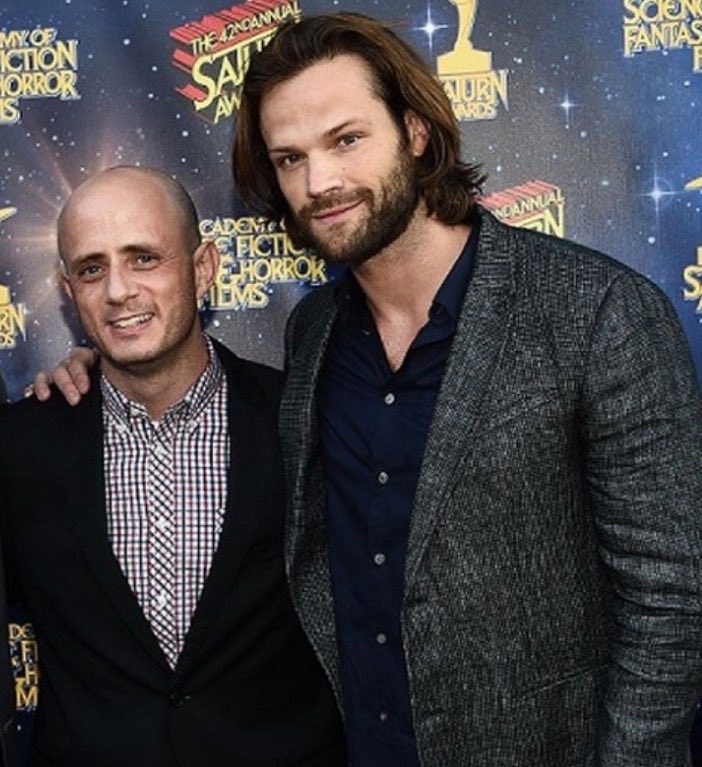 jarpadbrasil's tweet photo. APRESENTADOR! 🎤

Jared irá apresentar a categoria Outstanding Television Writer Award no Austin Film Festival onde Eric Kripke irá receber o prêmio. 
O evento acontecerá no dia 31 de outubro. https://t.co/gSbXAOGBlY