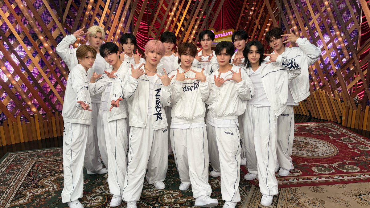 KO1KEYZofficial's tweet photo. [📸]

テレビ東京「プレミアMelodiX!」
ありがとうございました！

#KO1KEYZ は
10月7日にデビューします🗝️⸝⋆⸝⋆

＼気になった方はこちらをチェック／
MV 🔗https://t.co/81V0MM2rmK
Apple Music 🔗https://t.co/PaI0ohkPIu
Spotify 🔗https://t.co/WM78kv1xYE

@tx_melodix
#コイキーズ #코이키즈 https://t.co/q20KSmyMAd
