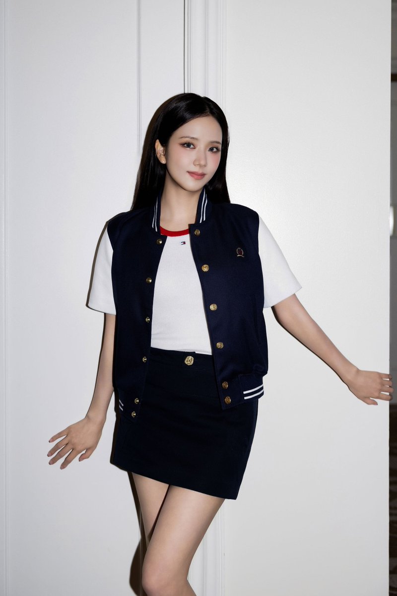 Dana_xxll's tweet photo. Jisoo ranked among Cision’s top celebrities from NYFW SS27, standing out as one of the few Asian stars with strong visibility across both traditional media and social platforms.

#Jisoo #지수 #JISOOxTommyHilfigerNYFW https://t.co/vmMZ7LemZZ