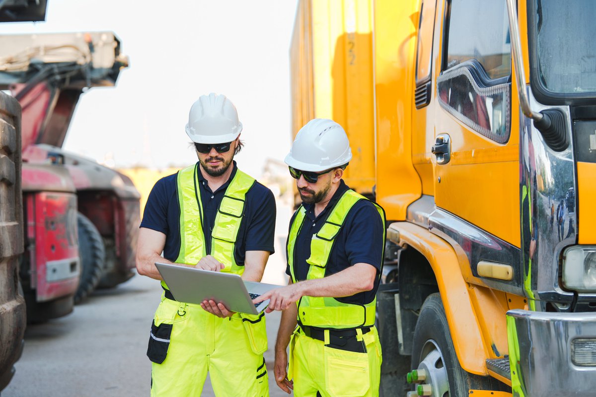 ecogestorNET's tweet photo. 🚛 𝗗𝗲𝘀𝗱𝗲 𝗵𝗼𝘆, 𝟱 𝗱𝗲 𝗼𝗰𝘁𝘂𝗯𝗿𝗲 𝗱𝗲 𝟮𝟬𝟮𝟲, 𝗲𝗹 #DeCA 𝗲𝘀 𝗼𝗯𝗹𝗶𝗴𝗮𝘁𝗼𝗿𝗶𝗼 para el transporte público de mercancías por carretera.
Este cambio normativo impacta directamente en el traslado de residuos y exige la...
https://t.co/wba1feDz4p
(1/3) https://t.co/3q4TRcJi69