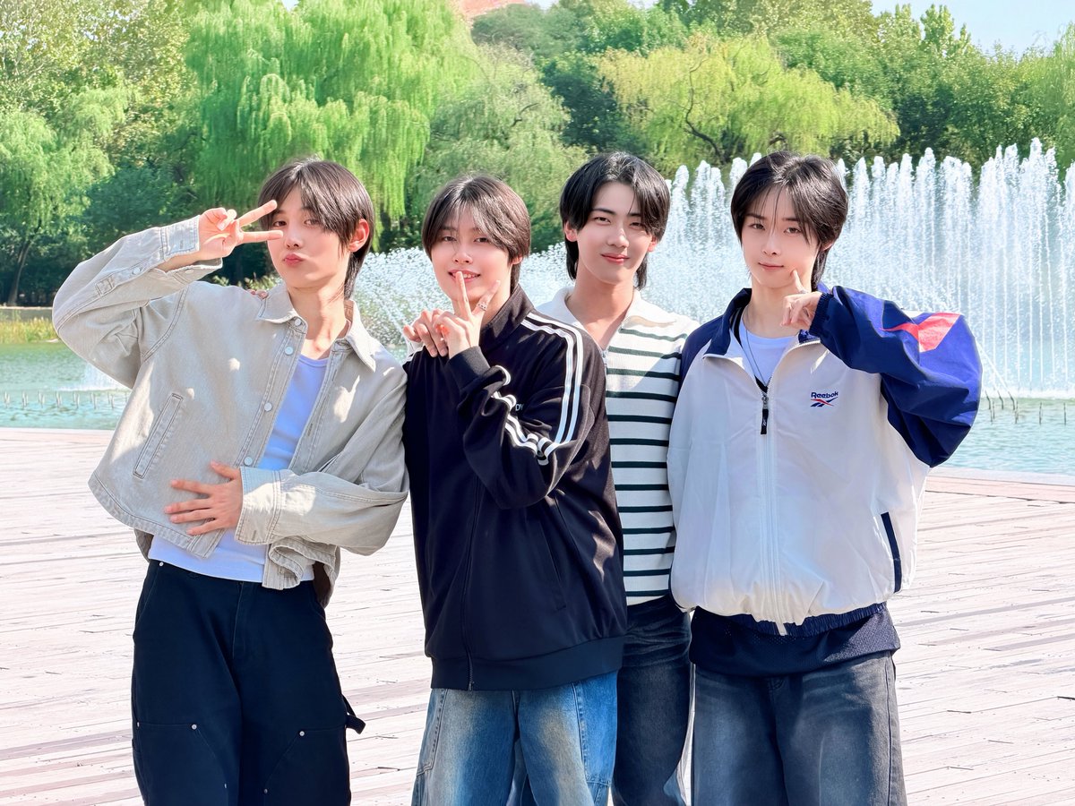 ouiboysofficial's tweet photo. Tick-Tack Behind📸

#OUIBOYS #위보이즈 #ウィボーイズ https://t.co/XpAcinfCzR