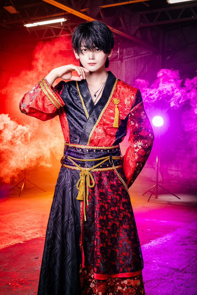 FLAME_0fficial's tweet photo. ◥◣＿＿＿＿＿＿＿＿＿＿＿＿＿＿＿◢◤

　　　　　　FLΛME
　　　　　NEW VISUAL

　　　　✧ 新アー写公開 ✧

　— 𝑨𝒘𝒂𝒌𝒆𝒏 𝒕𝒉𝒆 𝑭𝑳Λ𝑴𝑬 —

　　 新たな姿、新たな物語。
　 ここから始まる、僕らの世界。

◢◤￣￣￣￣￣￣￣￣￣￣￣￣￣￣￣◥◣

❤️ RED ：こーた【@FLAME_kota】

💜 PURPLE ：つきな【@FLAME_tsukina】

💚 GREEN：らいち【@melmelo_raichi】

◥◣＿＿＿＿＿＿＿＿＿＿＿＿＿＿＿◢◤

　　　　RP ＋ ♡ ＝ 500

　　達成で全体アー写公開＿＿＿

　　　　NEXT …

◢◤￣￣￣￣￣￣￣￣￣￣￣￣￣￣￣◥◣

　𝑳𝒆𝒕 𝒕𝒉𝒆 𝑭𝑳Λ𝑴𝑬 𝒃𝒆𝒈𝒊𝒏.