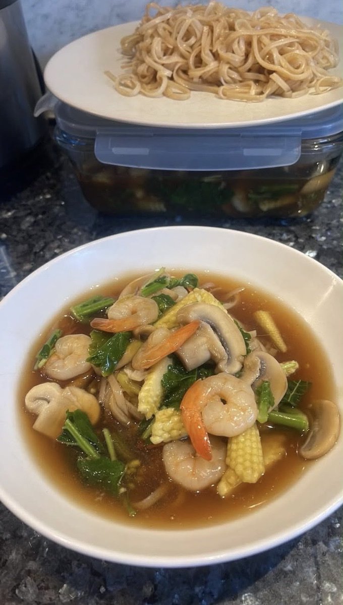 blvckidox's tweet photo. Willingly in love with this meal 🍽️ https://t.co/n7px3zj1OM