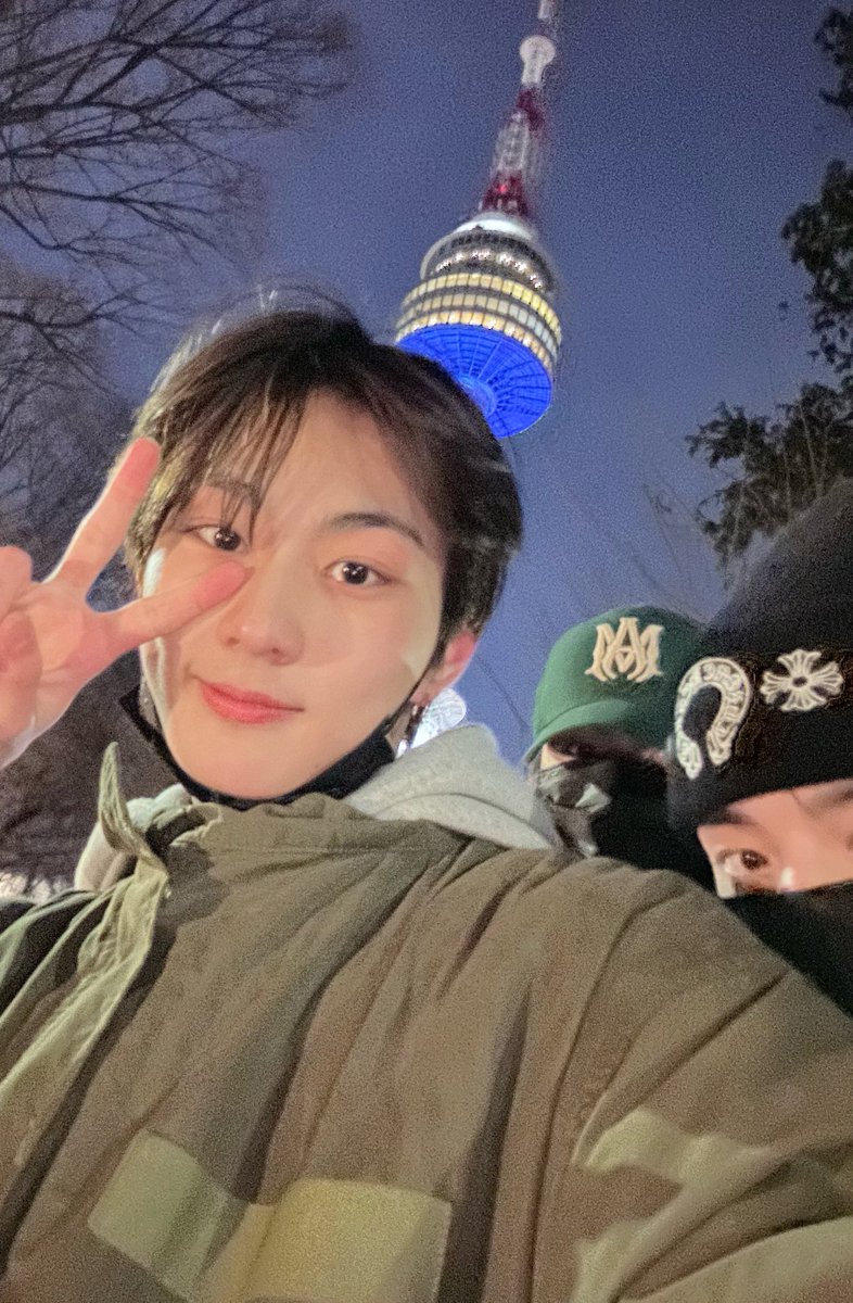 zacar29's tweet photo. 근데 이 셋 조합명 잇나요 https://t.co/FF64A8FtkK