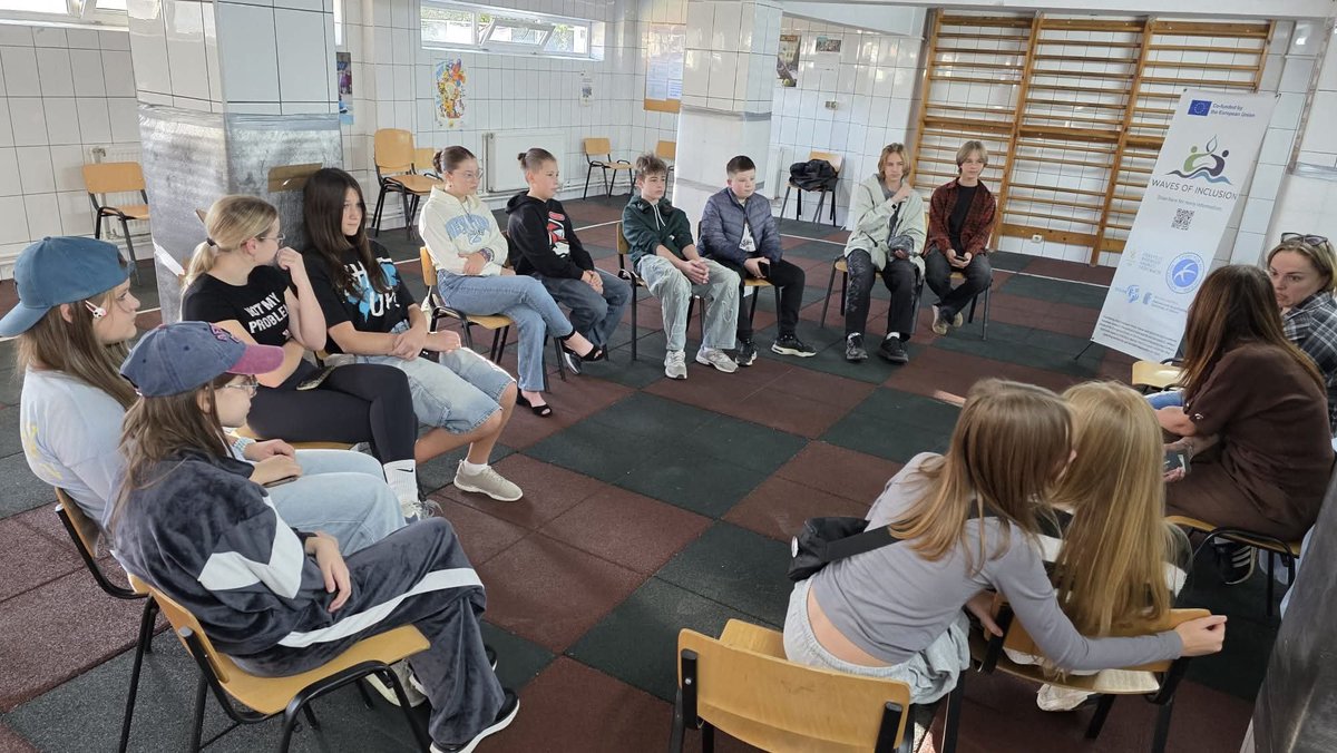 AjsptSuceava's tweet photo. ๐ Primele valuri ale #WavesOfInclusion au รฎnceput!
Tineri romรขni ศi ucraineni, รฎmpreunฤ prin รฎnot, mindfulness ศi bucuria de a fi parte din aceeaศi echipฤ. ๐โโ๏ธ๐๐
Construim punศi prin sport!
#ErasmusPlus #ErasmusSport #Inclusion #SportForAll https://t.co/aKDCvqyfVh