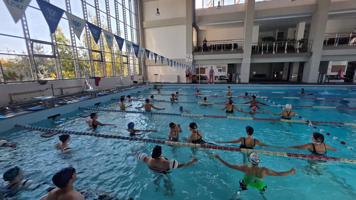 AjsptSuceava's tweet photo. ๐ Primele valuri ale #WavesOfInclusion au รฎnceput!
Tineri romรขni ศi ucraineni, รฎmpreunฤ prin รฎnot, mindfulness ศi bucuria de a fi parte din aceeaศi echipฤ. ๐โโ๏ธ๐๐
Construim punศi prin sport!
#ErasmusPlus #ErasmusSport #Inclusion #SportForAll https://t.co/aKDCvqyfVh