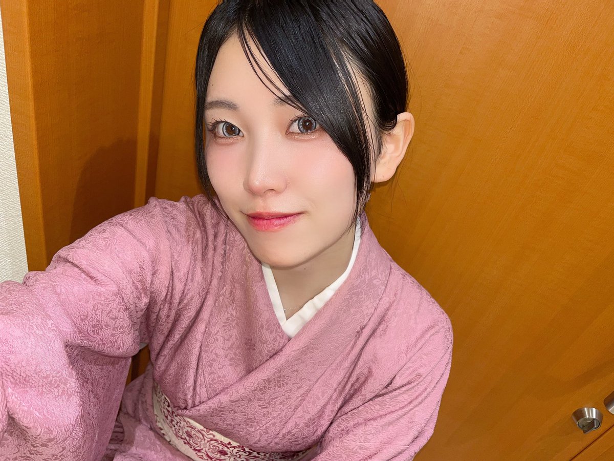 shino_miyoshi's tweet photo. #家族の絆 日々お稽古👘 

今日は荒通しでした!!💧
必死すぎて…もっと余裕持ちたい

主演のれみさんが、お着物貸して下さりました🌸ﾔｻｼｲ😭
とっても素敵でテンション上がります⤴︎⤴︎

応援コンテンツの通販も始まってます‼️
ぜひ沢山背中押してくれると嬉しいです⚔️

https://t.co/oZ67RpUU5l https://t.co/xb9uBTFfEg